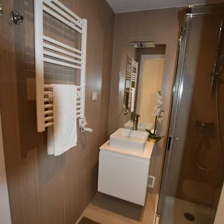 Benfica T2 Lux Garden Com Piscina, Apartman
